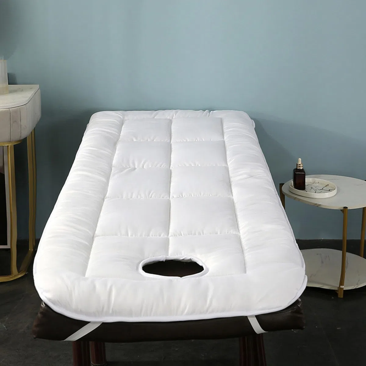 Highdi Matelas de Lit de Beauté avec Trou pour Le Visage, Pliable Doux Conforts Matelas Salon de Beauté à Tête Carrée pour Spa, Table de Massage, Lit de Massage (80x190cm,Rond-Blanc)