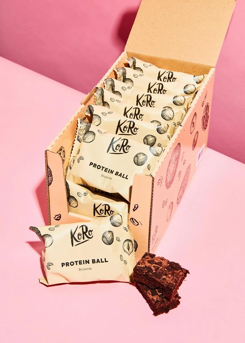 KoRo - Protein Ball saveur Brownie 14 x 30 g - Source de protéines végétales (16g/100g) - À base de dattes et de cacao - Snack vegan