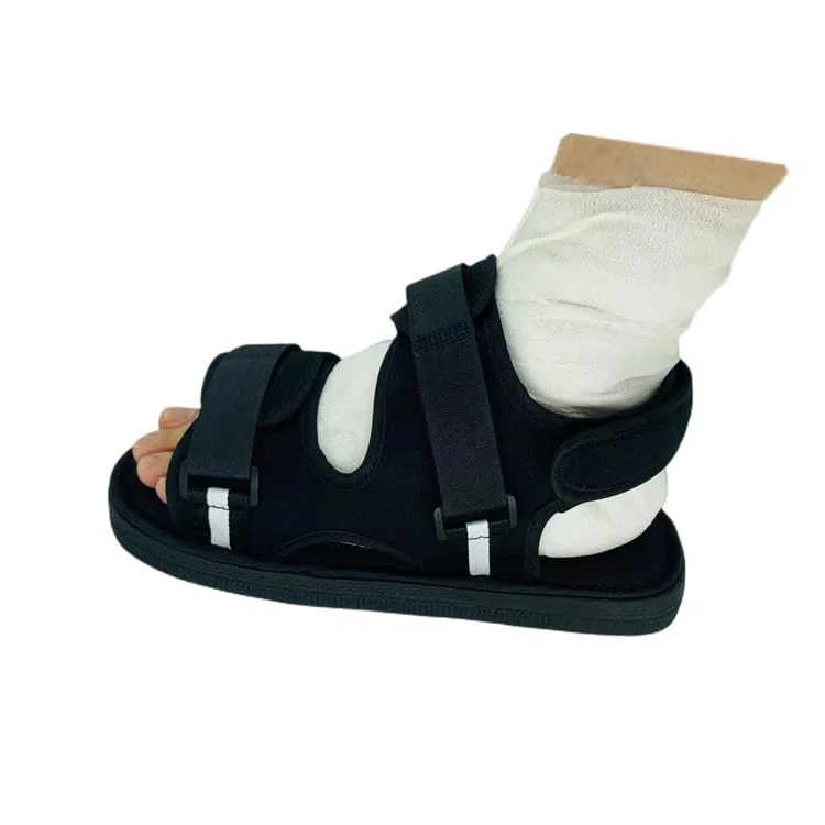 Chaussure de Plâtre Postopératoire de Fracture du Pied Chaussure Post-opératoire de Pied Cassé Chaussures de Récupération de Chausson Ouverture Large Orthopédique Chirurgicale Chaussure Marche EU41-42