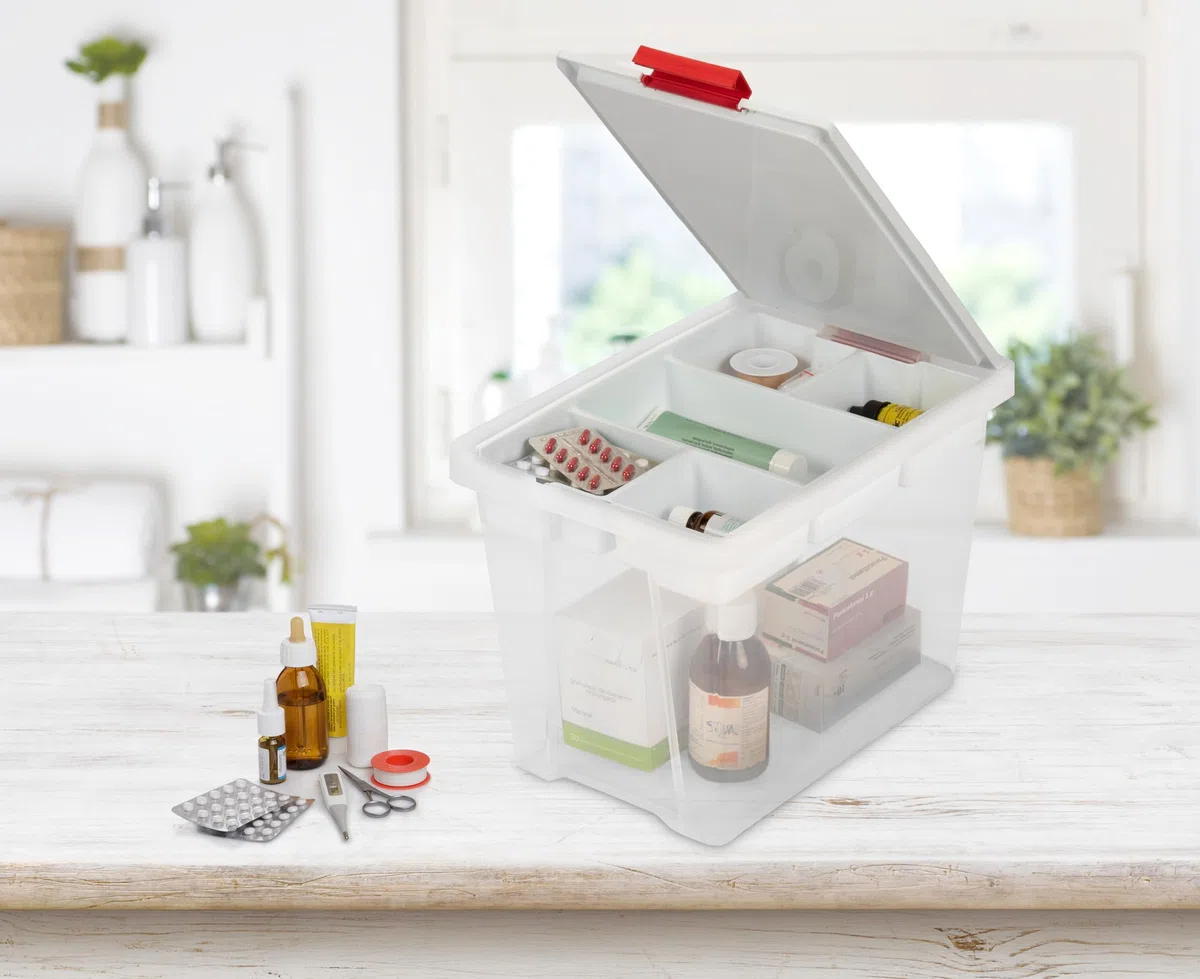 TATAY Boîte à Pharmacie 15L | Boite de Rangement avec Couvercle + Plateau 5 Compartiments | Couvercle à Charnière | Poignées Ergonomiques | Plastique Recyclé Sans BPA | 25x36x26 cm, Blanc