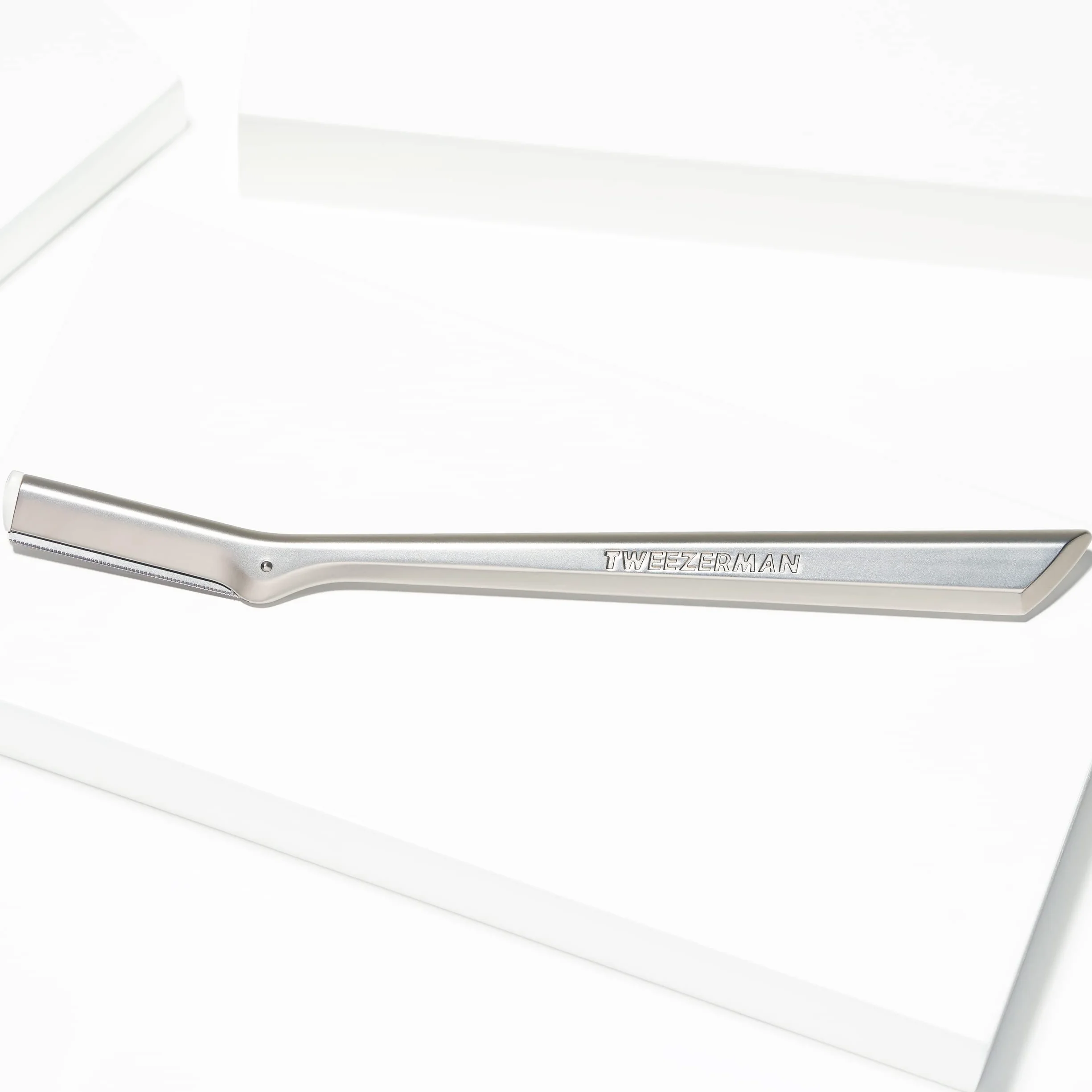 TWEEZERMAN Rasoir facial (Élimination précise, Élimination des poils, avec lame de rasoir, Acier inoxydable), argent