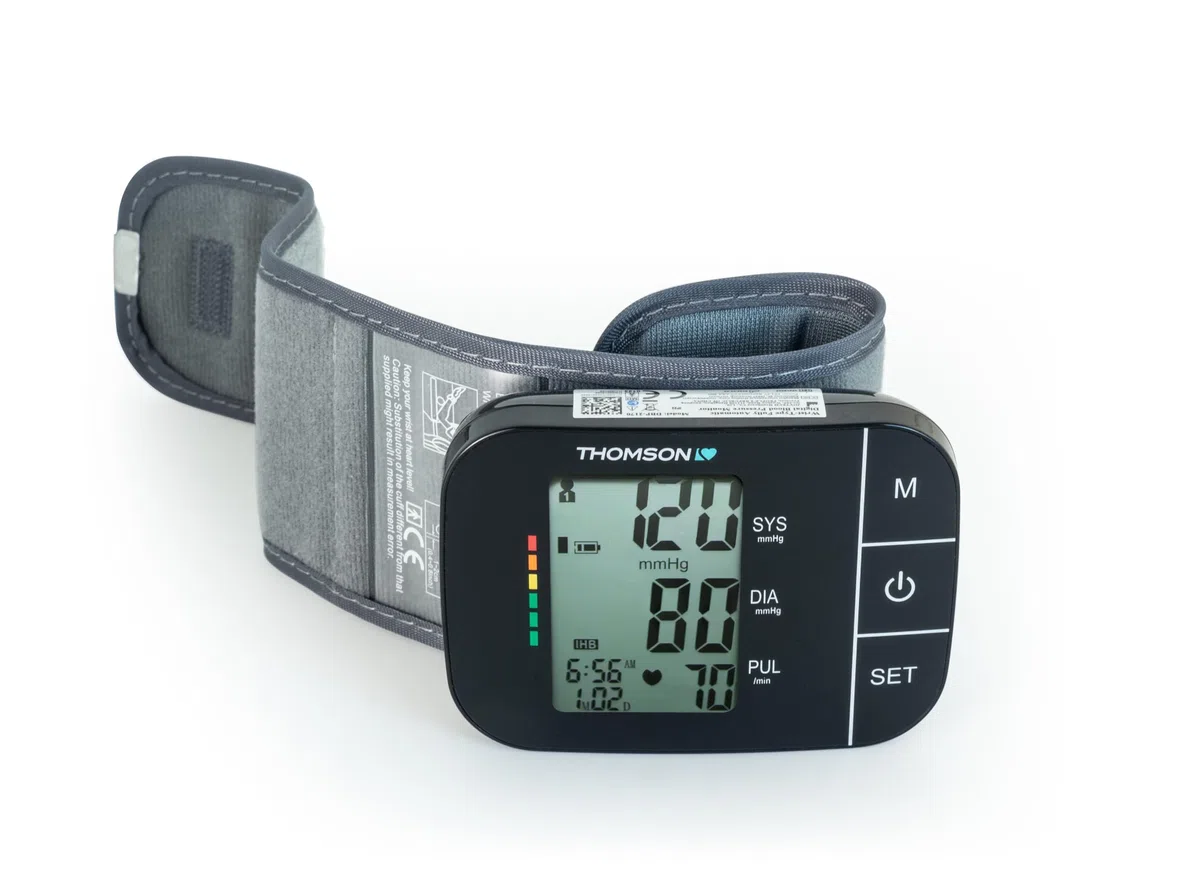 THOMSON Tensiomètre Poignet Cardio W7 - Léger et Compact - Stockage Automatique (120 Mesures) - Conforme Règlement MDR (UE 2017/745) Dispositifs Médicaux