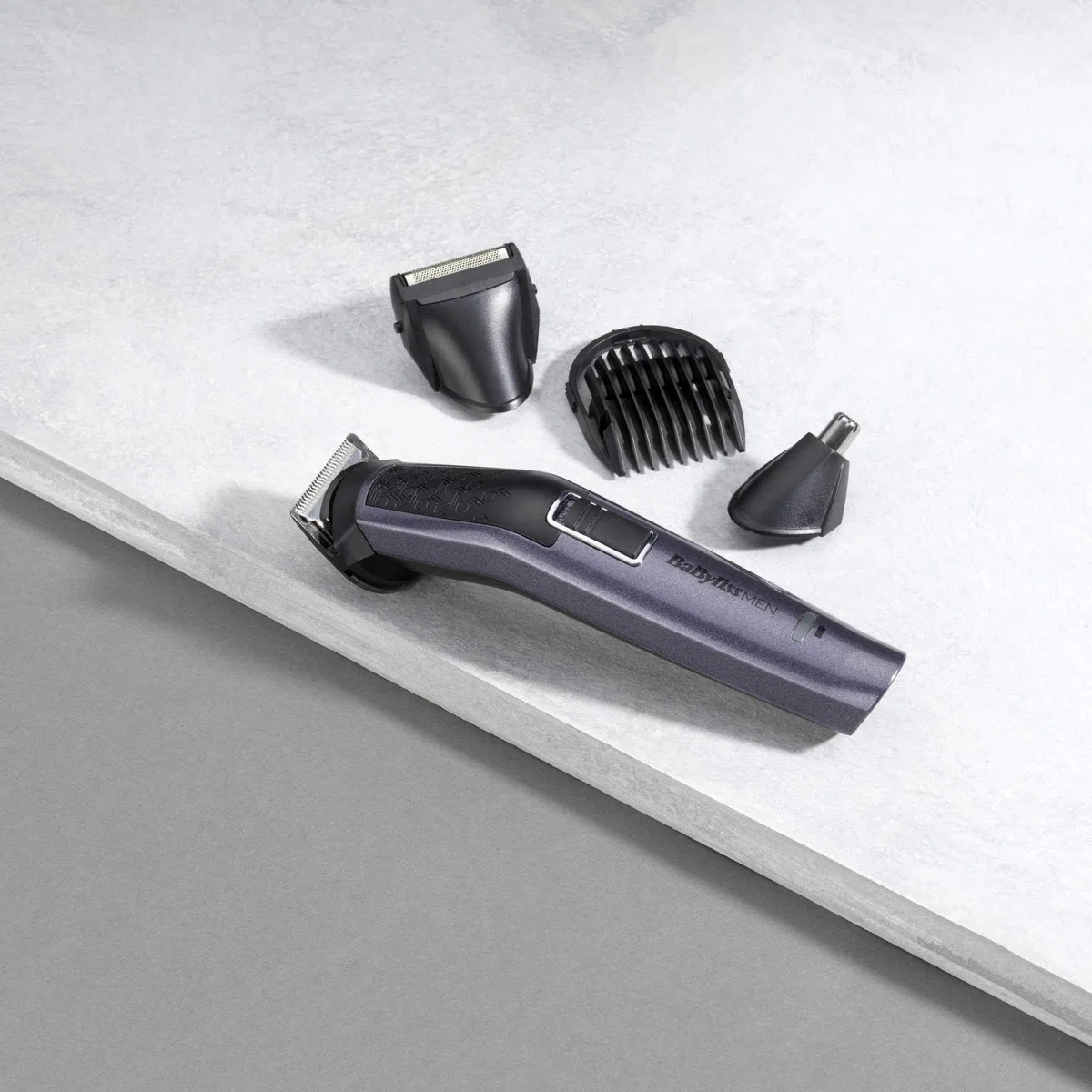 BaBylissMEN Tondeuse Multi-usages Kit 10 en 1 Carbon Titanium avec Tondeuse Nez et Rasoir de Finitions MT727E