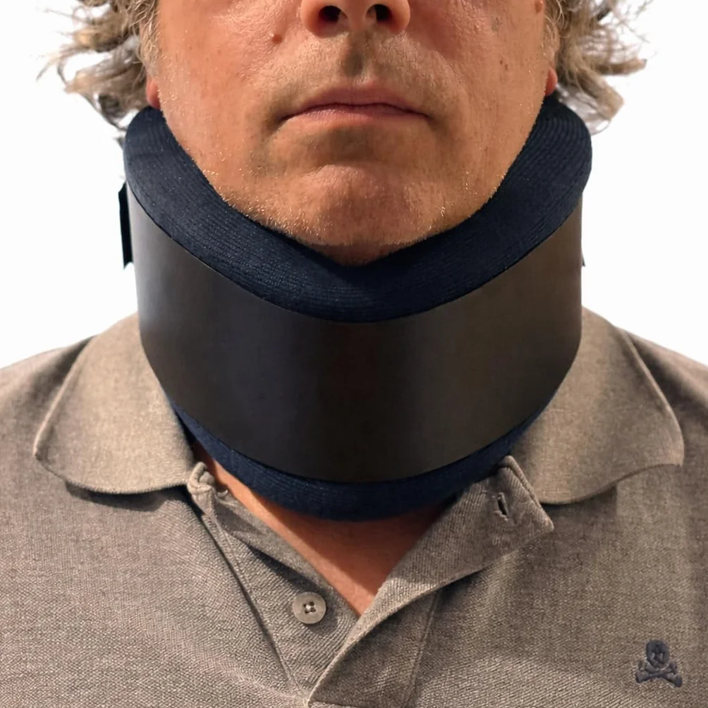 Collier cervical souple - Support de cou avec plaque en polyéthylène réglable, pour plus de rigidité ou de flexibilité - Soulage les douleurs cervicales et de la colonne vertébrale - Bleu