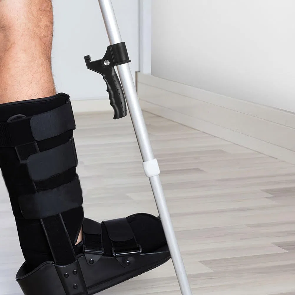 Healeved Lot de 2 poignées de canne de marche pour personnes âgées et handicapées, support de canne, autocollant ou béquille, compatible avec tube de béquille, noir