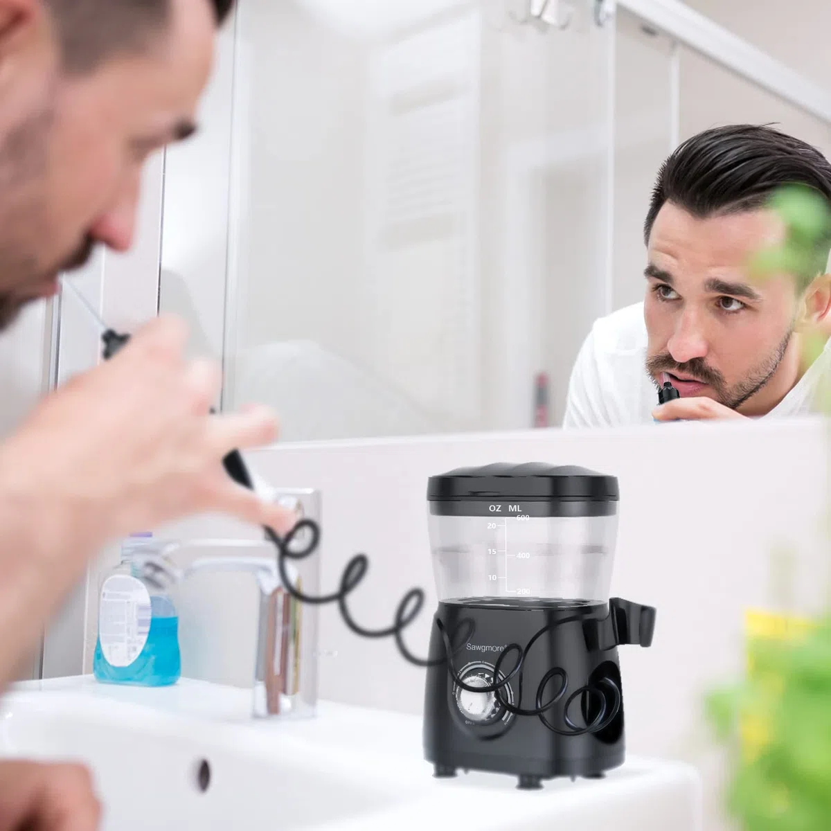 Sawgmore Jet Dentaire Hydropulseur, Hydropulseur Dentaire Professionnel avec 8 Busettes Multifonctionnelles, 10 réglages de pression d'eau, 600ML Irrigateur Dentaire Pour Les soins Familiaux Noir