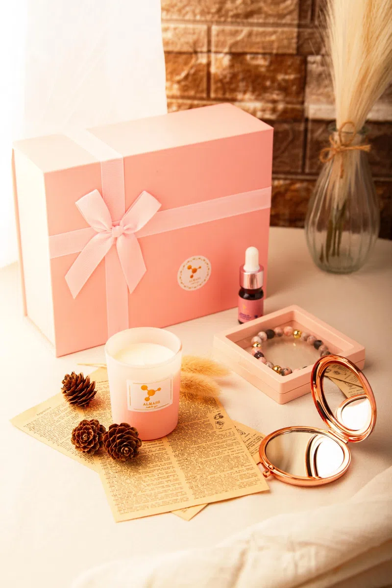 Cadeau pour ma femme - Coffret cadeau - gourmette femme : Bracelet Diffuseur Huile Essentielle 19 cm Artisanal naturel+ 5ml huile essentielle (rose,lavande) + Miroir poche + Bougie parfumée végétale