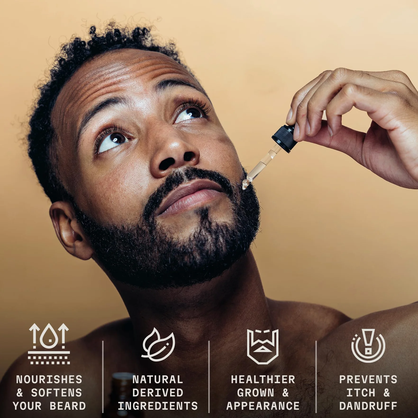 Striking Viking Lot de 4 huiles à barbe pour homme – Infusion adoucissante de style barbier – Favorise une croissance plus complète de la barbe – Senteurs De Santal, De Vanille, De Cèdre et D'agrumes