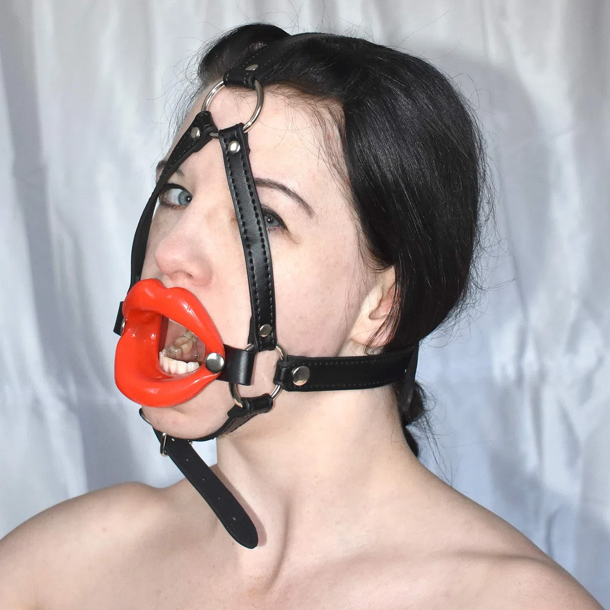 Harnais de tête fétiche en simili-cuir avec bâillon – Lèvres silicone BDSM Bondage Head Harness pour jeux de rôle érotiques & féminisation Sissy