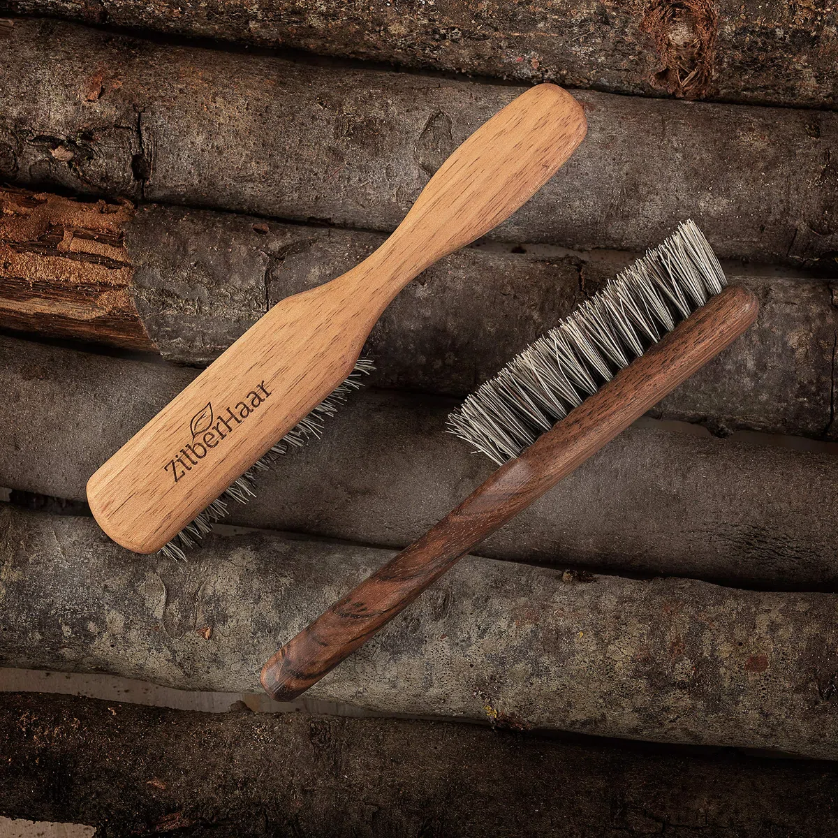 ZilberHaar - Brosse à Barbe Regular Vegan - 100% Poils Végétaux Rigides, Fibres de Tampico Mexicaines, et Bois de Noyer - Soin du Visage Hommes Cruelty Free