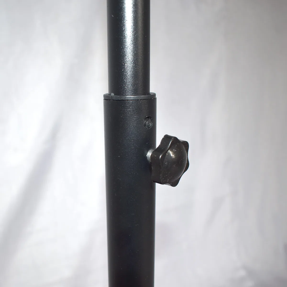 Pranger à pénis debout – CBT Écraseur, Presse & Humbler | Meuble BDSM debout – Ballcrusher, Humbler & Entrave SM Bondage – Serre-joint et Presse pour sessions CBT & Pranger intenses