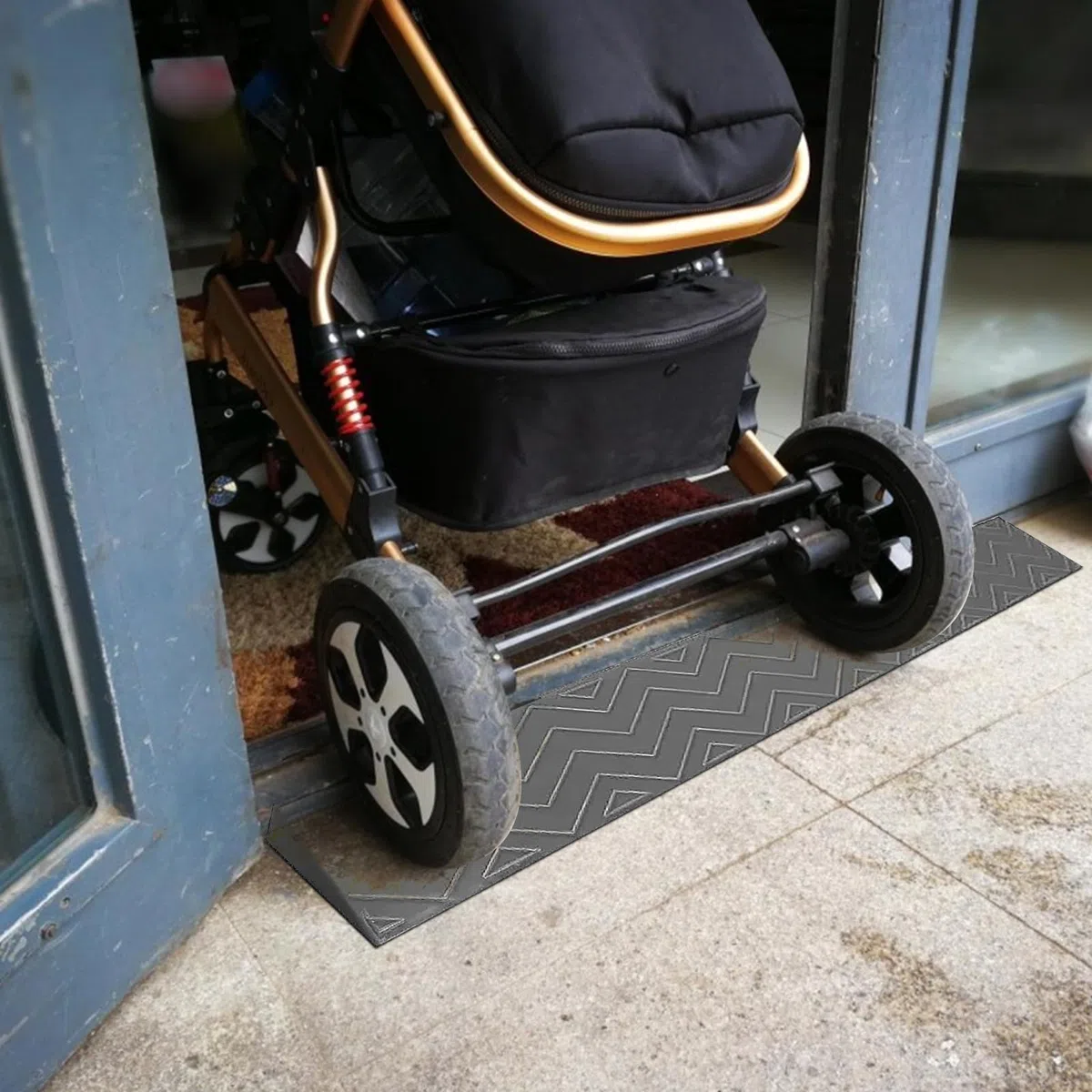 Rampe de Fauteuil Roulant,1-7cm Rampe de Seuil de Porte en Plastique Solide,Ménage Marches Antidérapantes Rampes Porte pour Vélo Fauteuil Roulant Garage Entrepôt (Gris, 100 * 13 * 6cm)