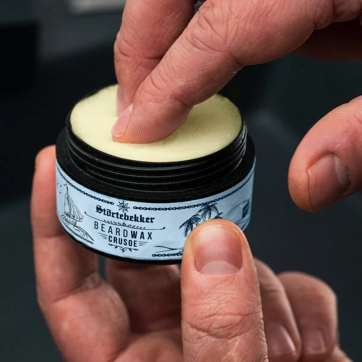 Störtebekker Premium Beard Wax soigne la barbe et la met en forme - Pot de 50ml 100% compostable - Cire à barbe hommes avec parfum agréable - Baume à barbe/Cire à barbe - Soins de la barbe - Made in