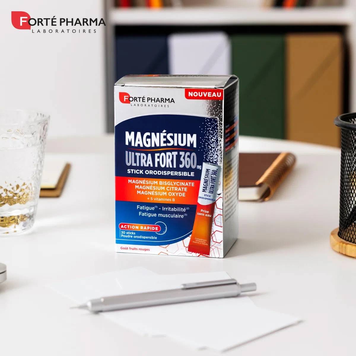 Forté Pharma - Magnésium Ultra Fort 360 - Energie booster, Irritabilité, Fatigue musculaire, Action rapide - 3 sources de magnesium dont bisglycinate, 5 Vitamines B - 30 sticks orodispersibles, 1/jour