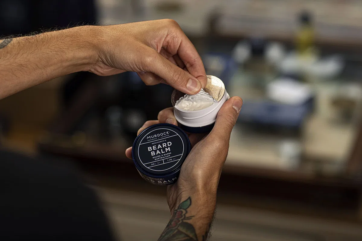 Murdock London Baume à barbe | Sensation douce, confortable et saine | Poils et peau du visage | Fabriqué en Angleterre | 50 g